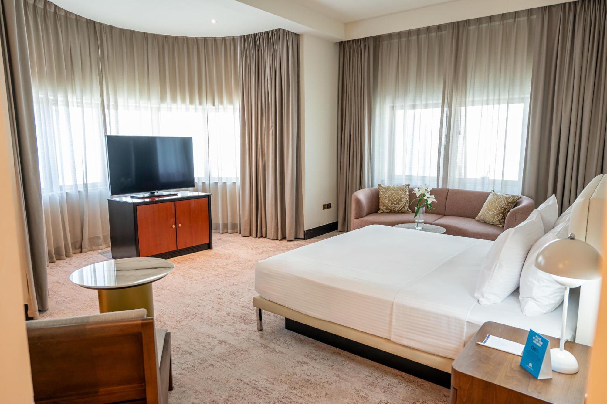 Majestic Cove Hotel - Formerly Le Meridien Fairway Dubai Exterior photo