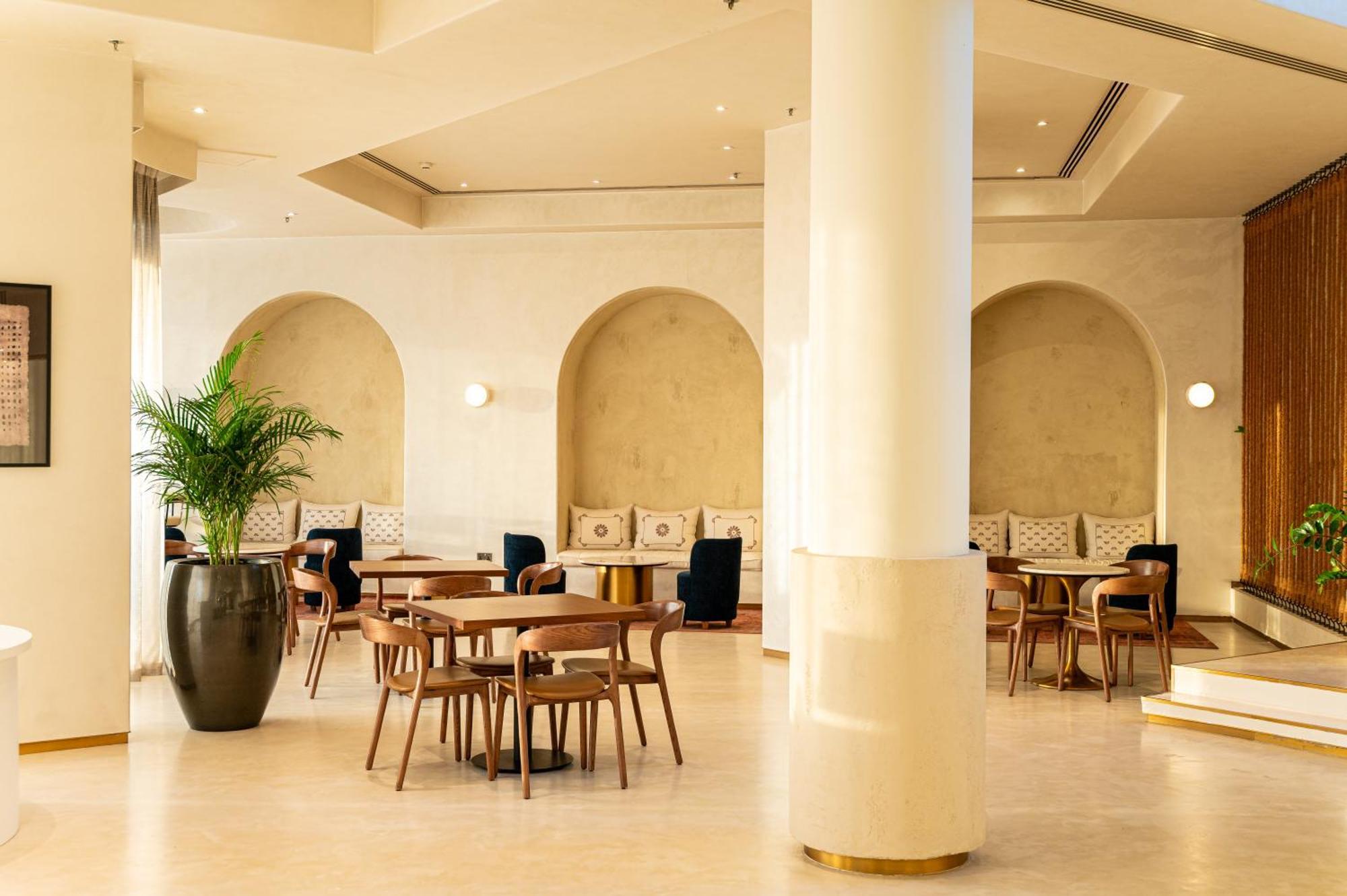Majestic Cove Hotel - Formerly Le Meridien Fairway Dubai Exterior photo