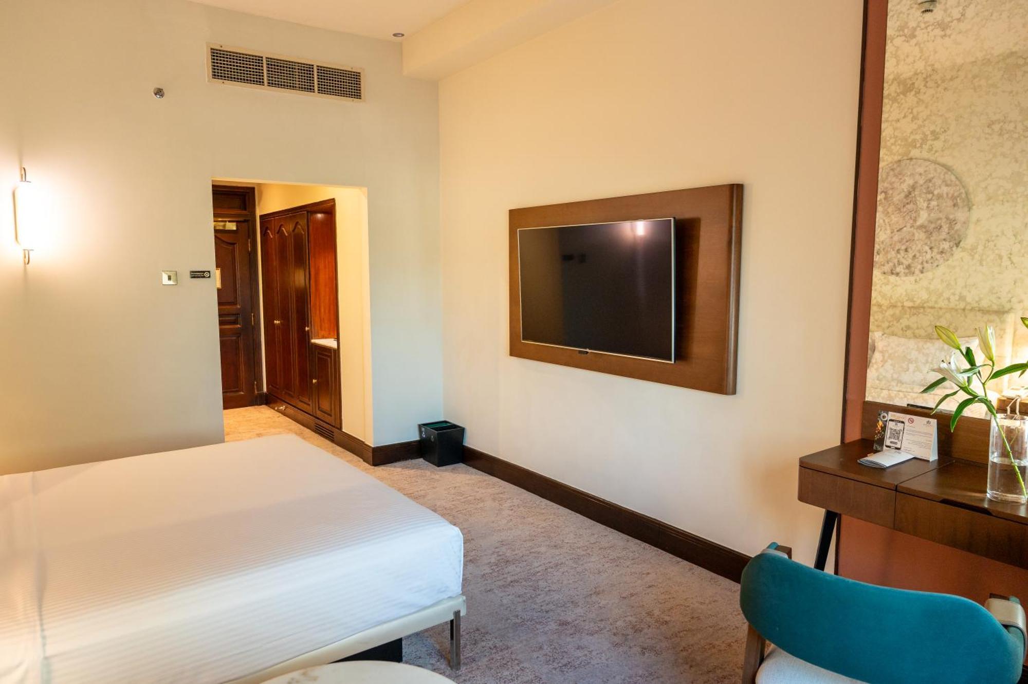 Majestic Cove Hotel - Formerly Le Meridien Fairway Dubai Exterior photo