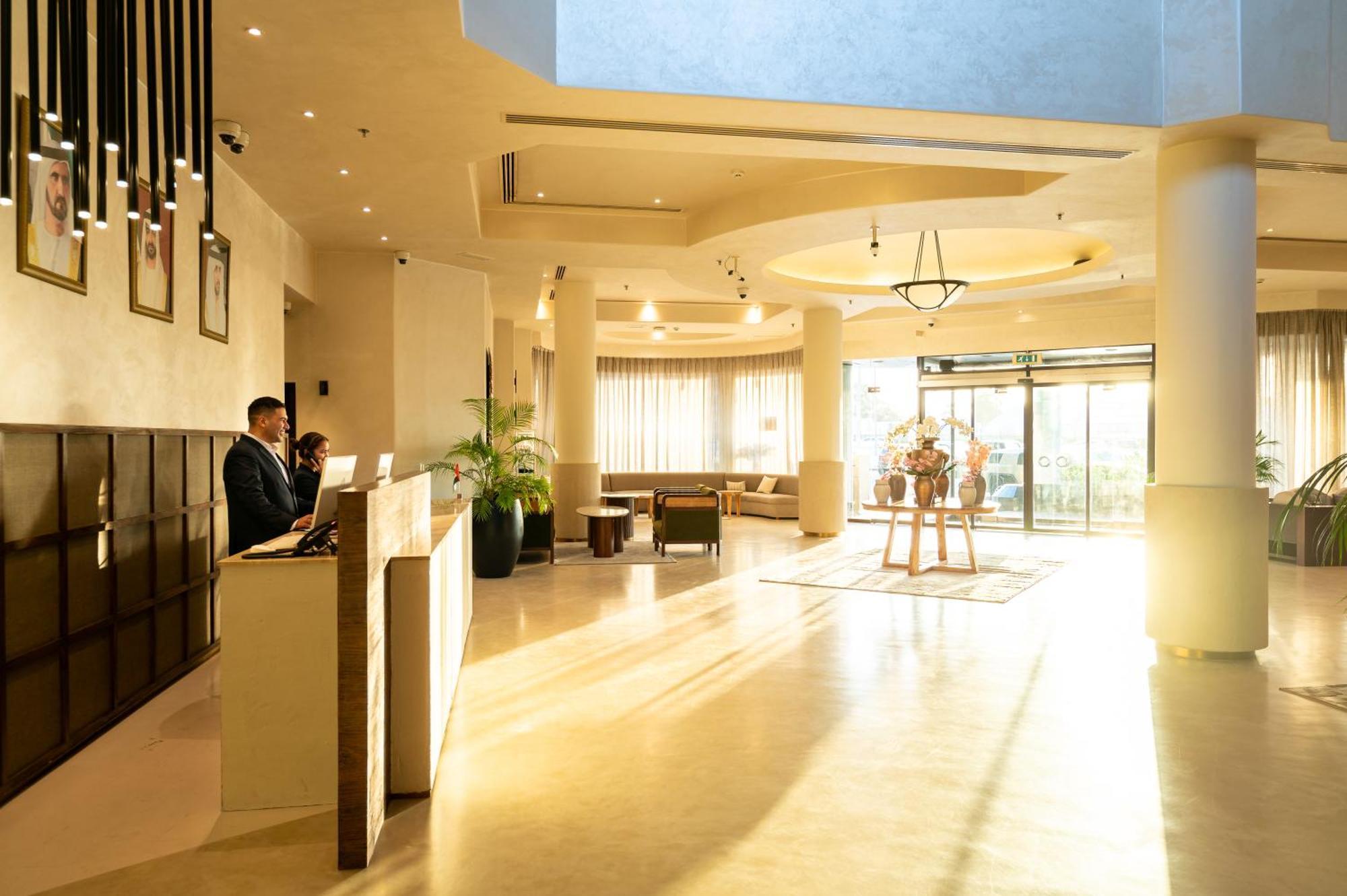 Majestic Cove Hotel - Formerly Le Meridien Fairway Dubai Exterior photo